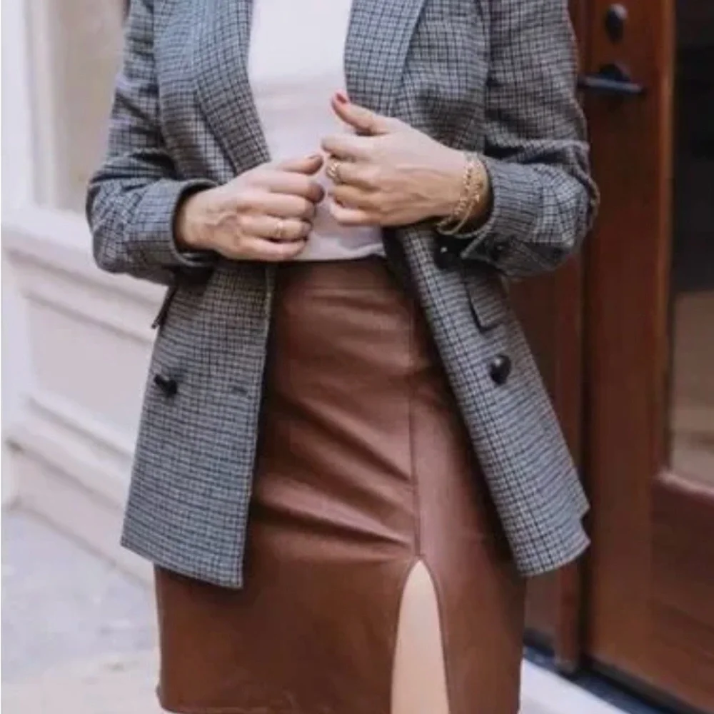 Naked Wardrobe Black Vegan Leather Mini Skirt w/ Slit Size M NWOT - Picture 4 of 6